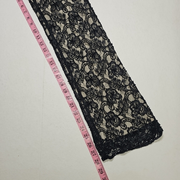 Stenay beaded and lace pants with nudes lining. Size 6. Back zip. - Picture 3 of 11